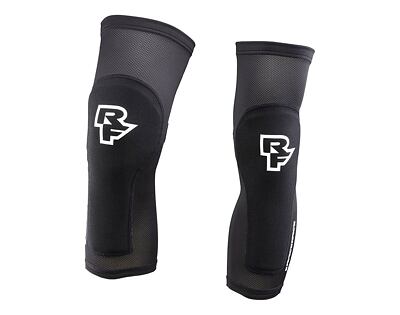 Chrániče kolien Race Face Charge Knee Stealth